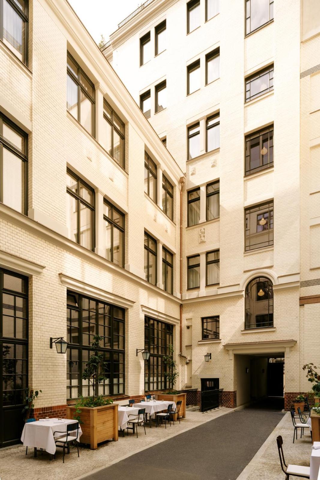 Boutique Chateau Royal Hotel 5*