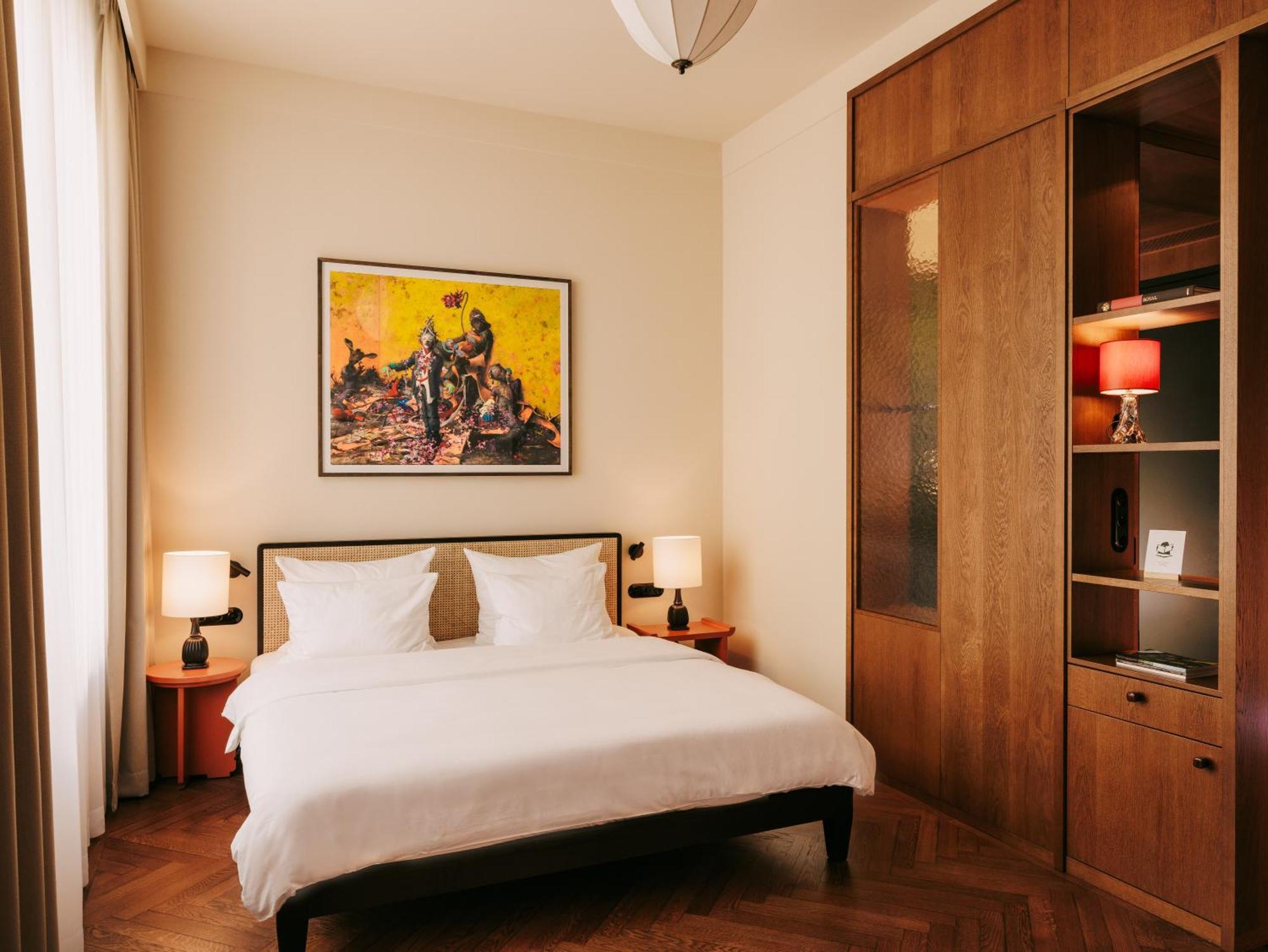 Boutique Chateau Royal