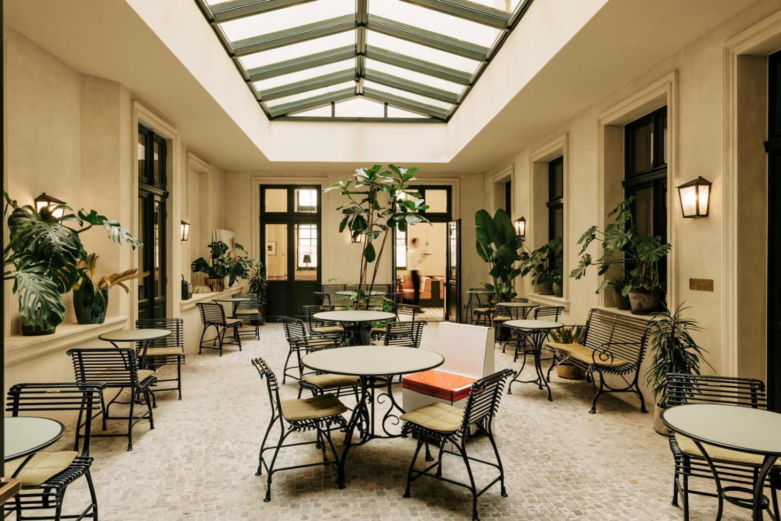 Boutique Chateau Royal