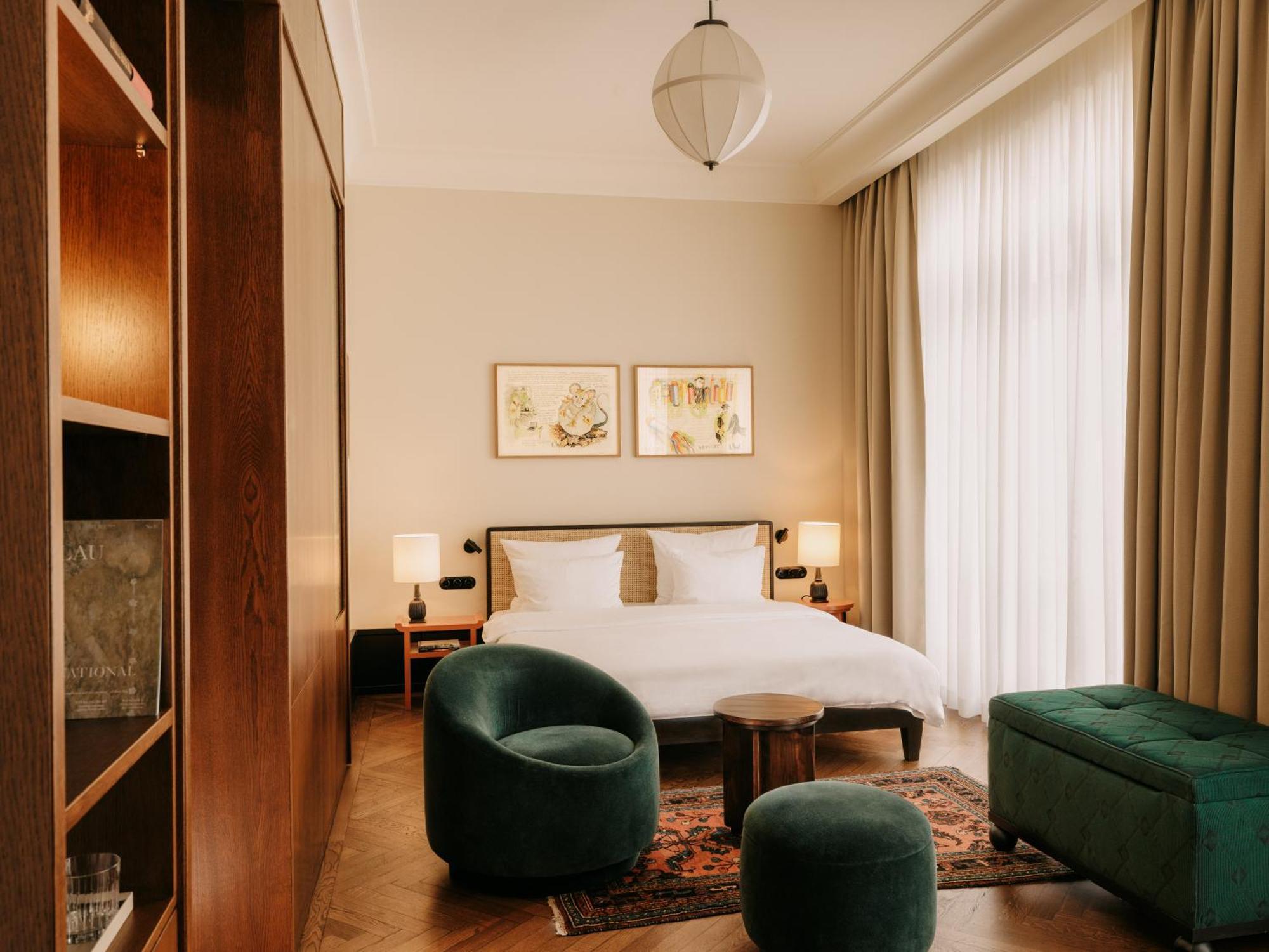 Boutique Chateau Royal Hotel 5*